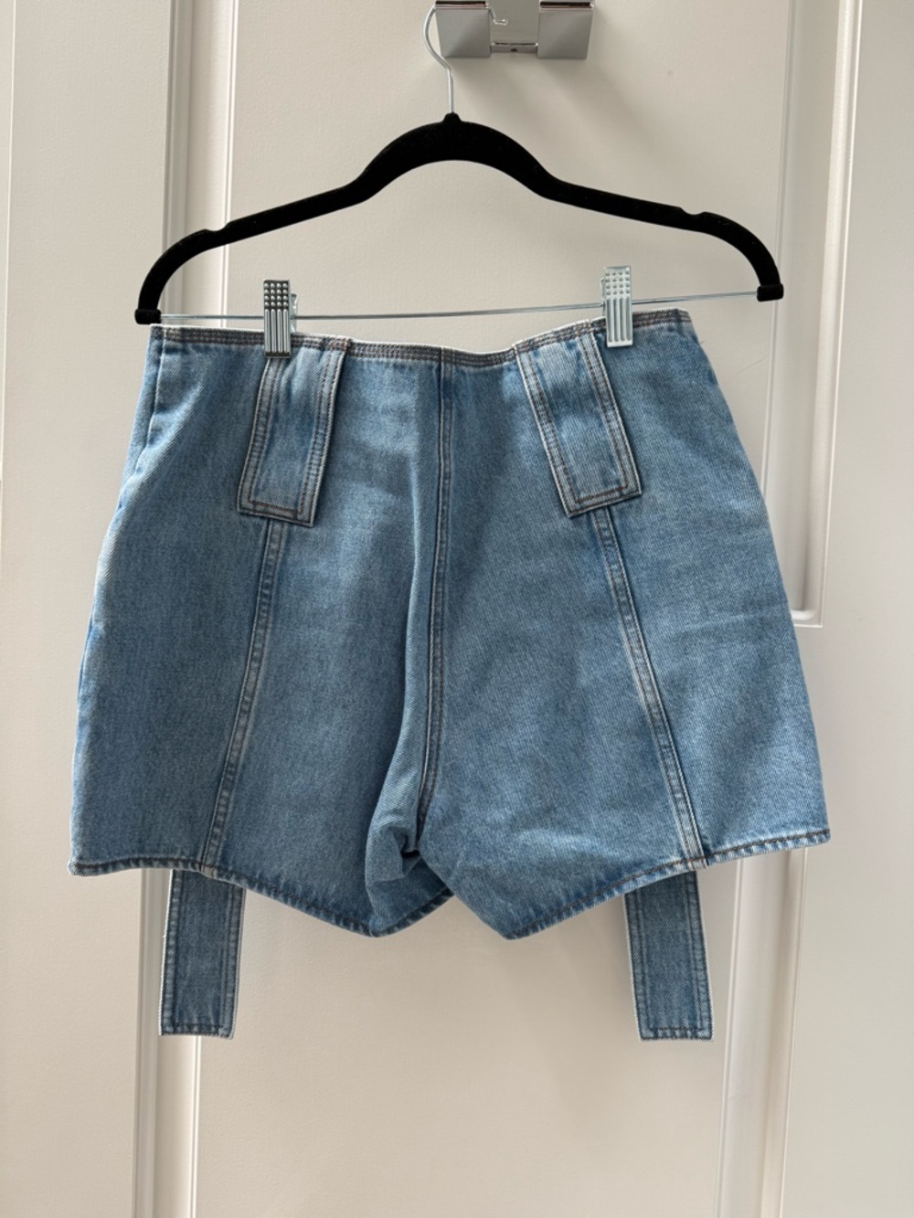 Fendi Light Blue Denim Cropped Shirt and High-Waist Shorts Set - Picture 4 of 6